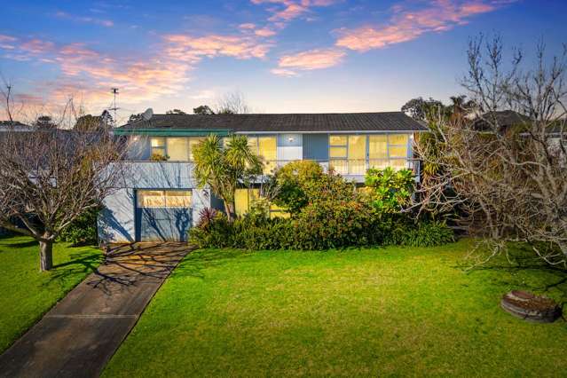 Rare 860m² Sunnyhills Corner Gem of Prime Pote...