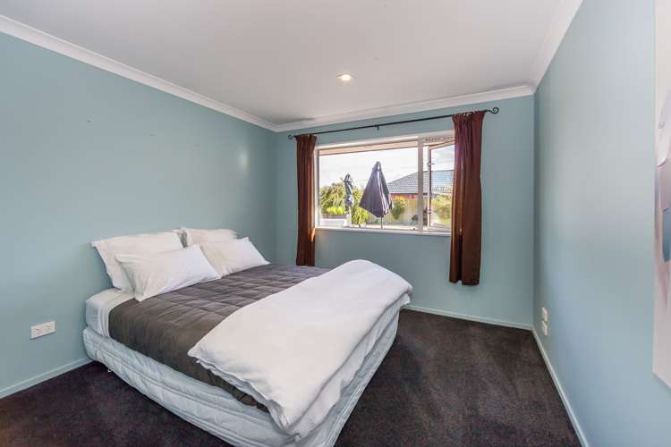 6 Boulez Mews Rolleston_14