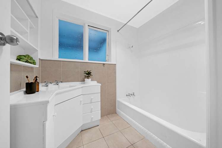 45 Seaward Place Wattle Downs_13