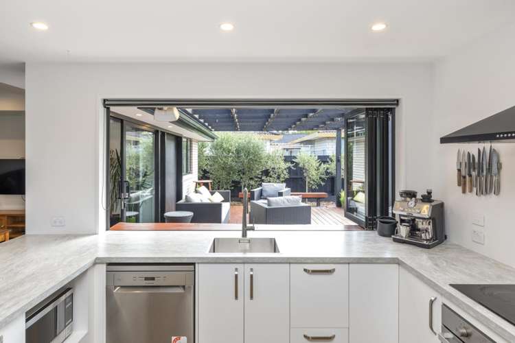 17 Chipping Lane Redwood_10