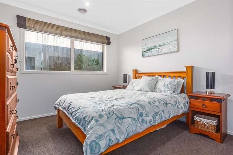 53 Endeavour Drive Whitby_18