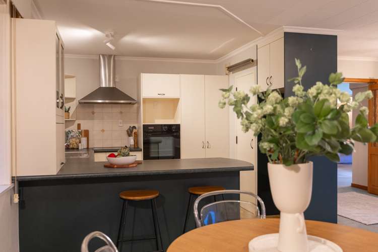 280 College Street West End_5