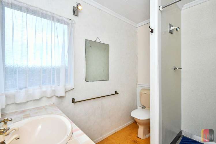 11 Sandrine Avenue Clover Park_10