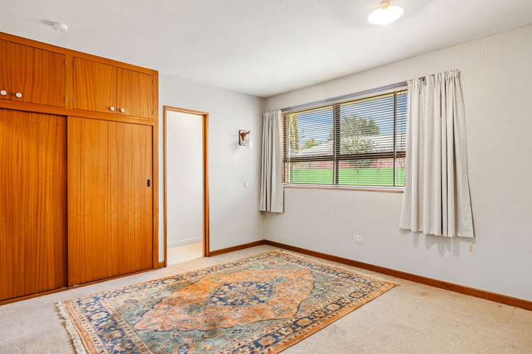 198 Gayhurst Road Dallington_9