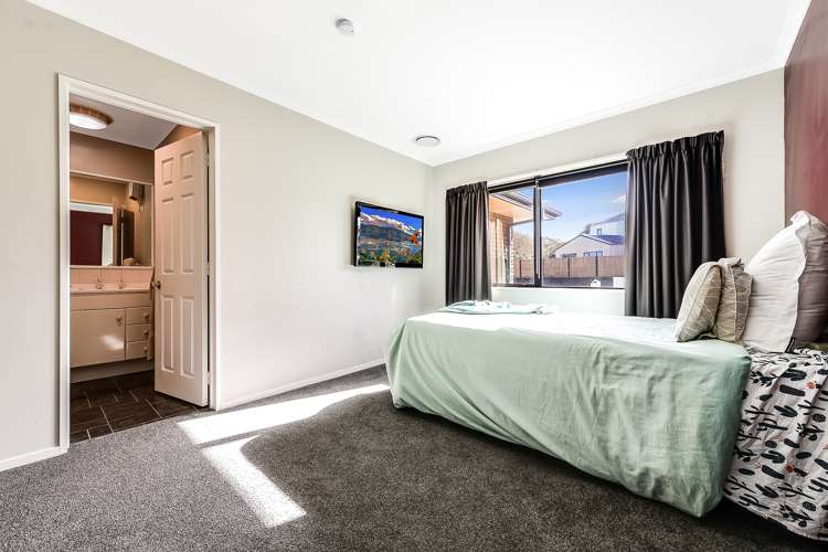 7 Friesian Place Grandview Heights_7