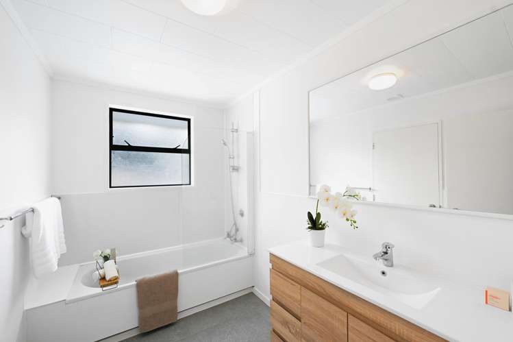 42 Hazelwood Avenue Dinsdale_16