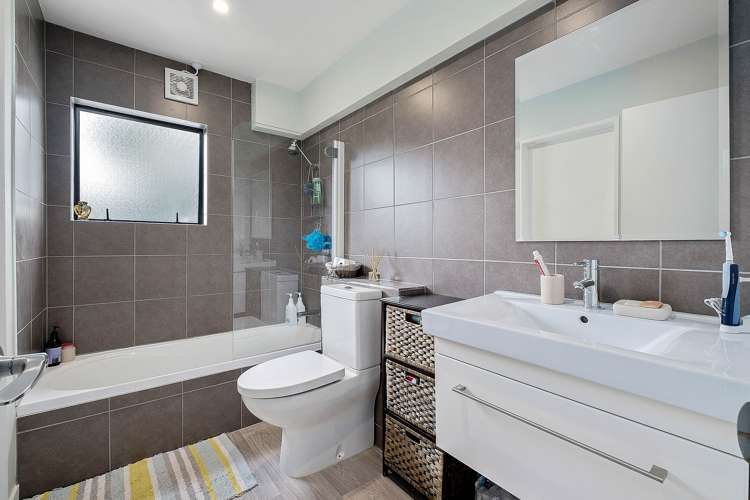 11a Avalon Crescent Fernhill/Sunshine Bay_13