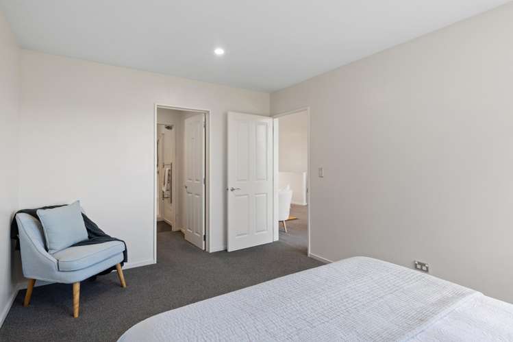 18 Henley Green Northwood_10