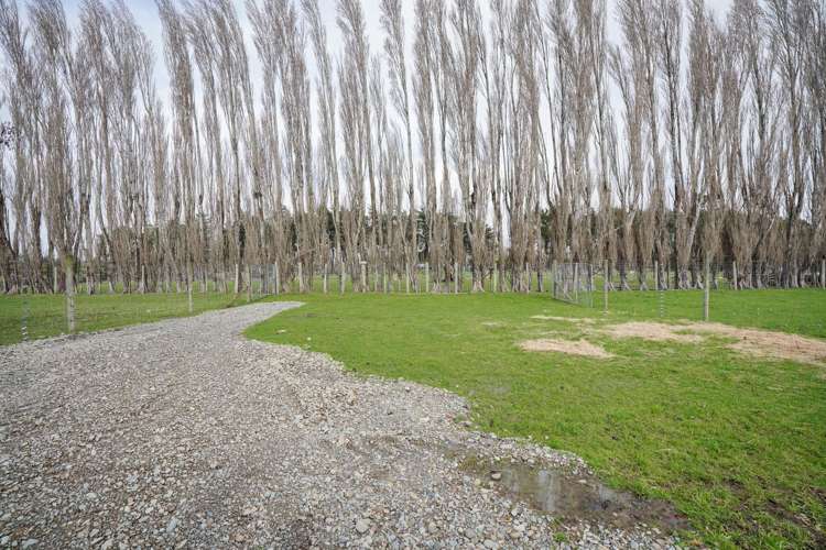 70 Pomona Road East Makarewa_46