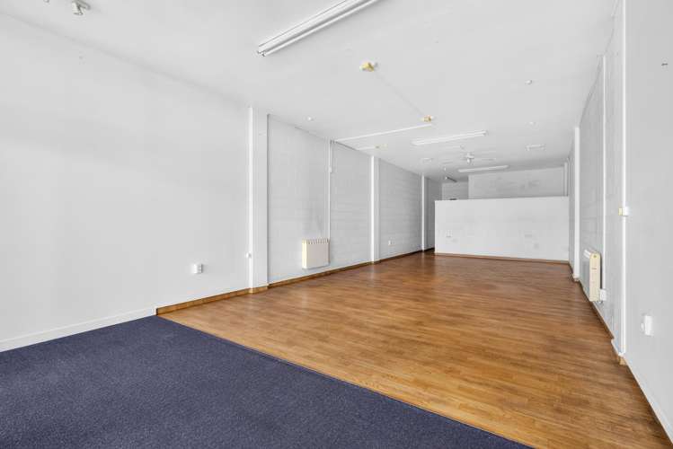 43 Town Centre Turangi_5