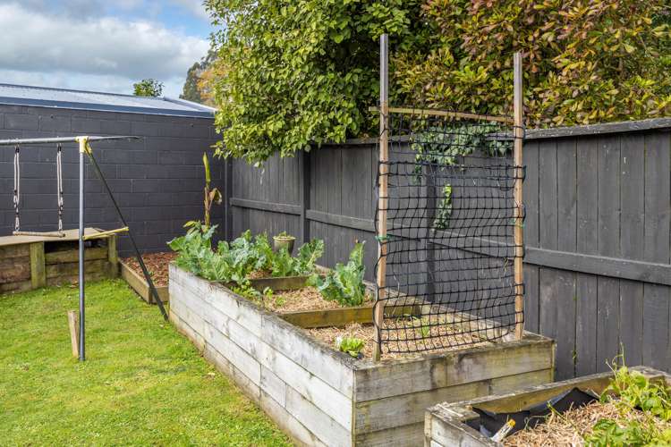 7 Manapouri Place Glenview_18