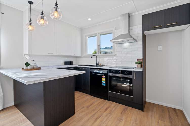 39 Conway Crescent Glengarry_8