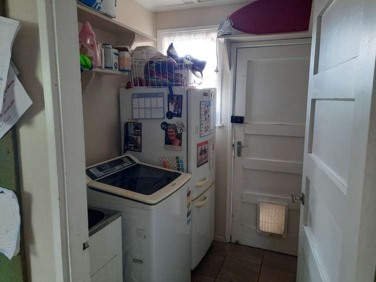 82 Pine Avenue Ebdentown_11