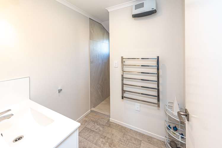 24 Simon Street Tawhero_10