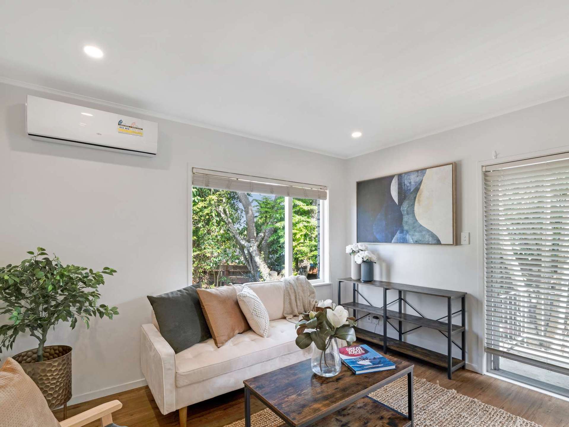 1/27 Ellerton Road Mount Eden_0