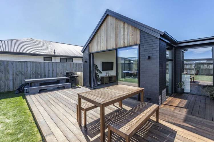 24 Nathaniel Archer Street Woodend_26