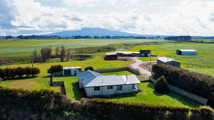 1658 Skeet Road Auroa_26