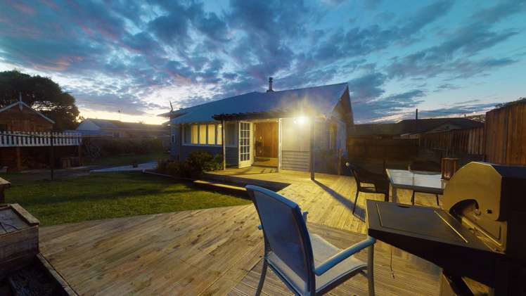 556a Queen Street East Levin_19