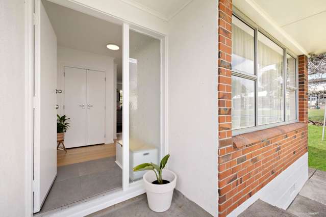 5/1 Fifth Avenue Mt Albert_4