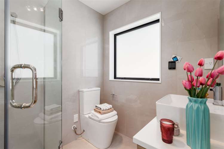 42 Dungloe Avenue Flat Bush_22