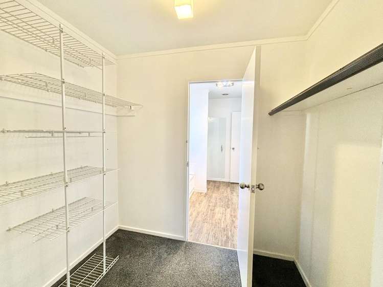 77 Meadowvale Rise Titirangi_10