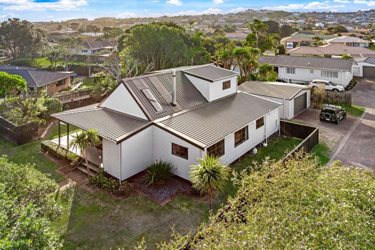19 Crampton Court Orewa_11