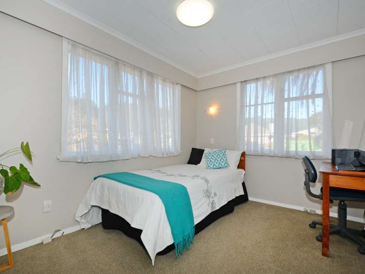 5 Morrison Grove Stokes Valley_12