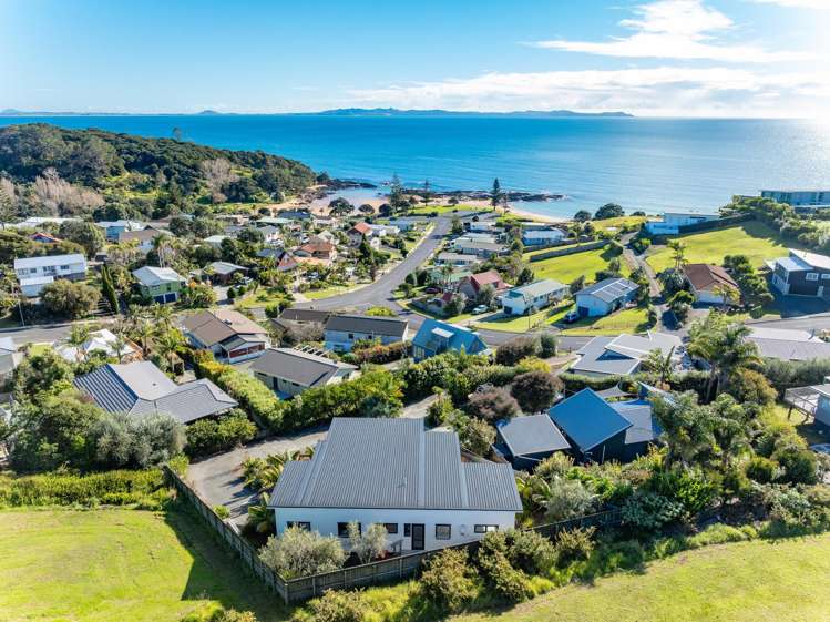 7 Dudley Crescent Cable Bay_3