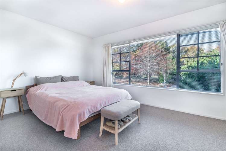 7 Apsley Drive Russley_8