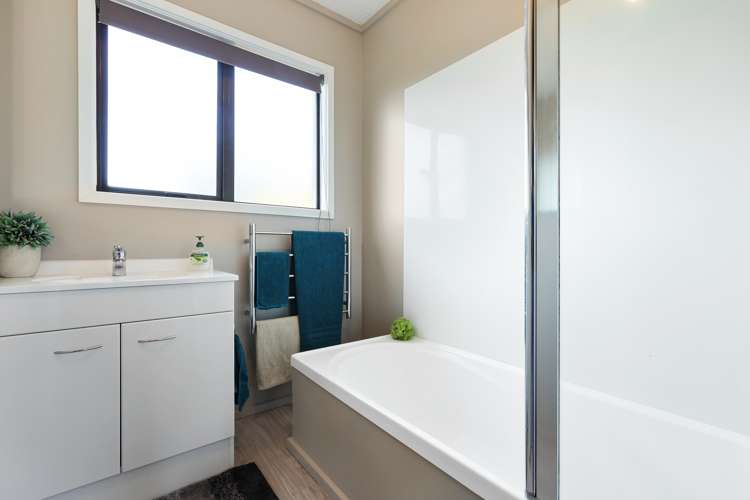 12a Dinton Street Russley_6