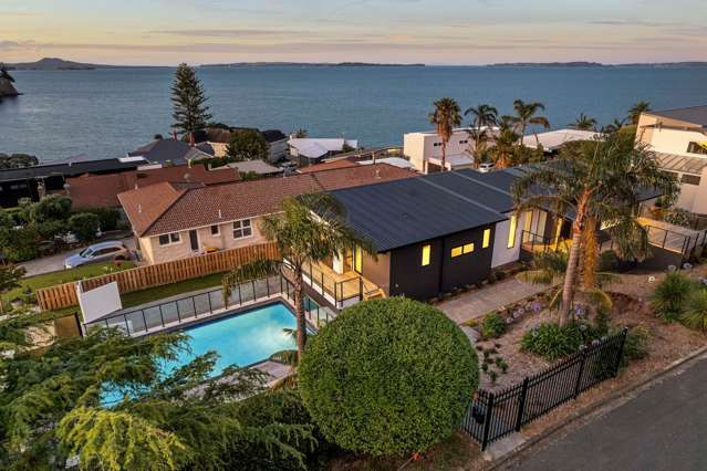 Modern Masterpiece with 180° Sea Views