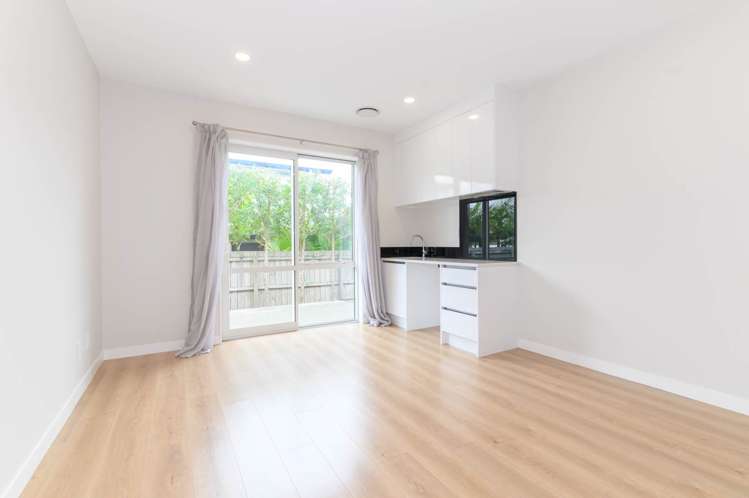 7 Ngaroma House Drive Hobsonville_20