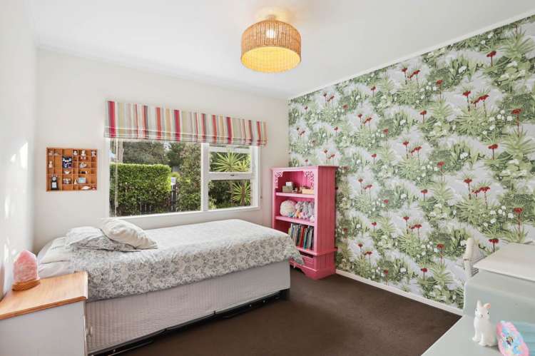 1 Dawnhaven Drive Te Atatu Peninsula_13