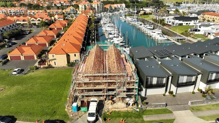 575B Laurie Southwick Parade Gulf Harbour_2