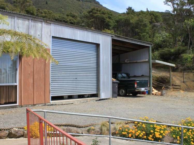 14 Ruataniwha Place Okiwi Bay_16