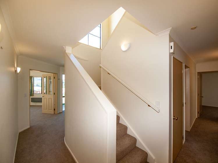 27 Derry Hill Churton Park_13