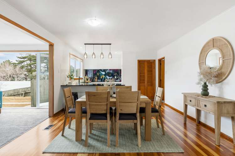50 Davidson Crescent Tawa_8