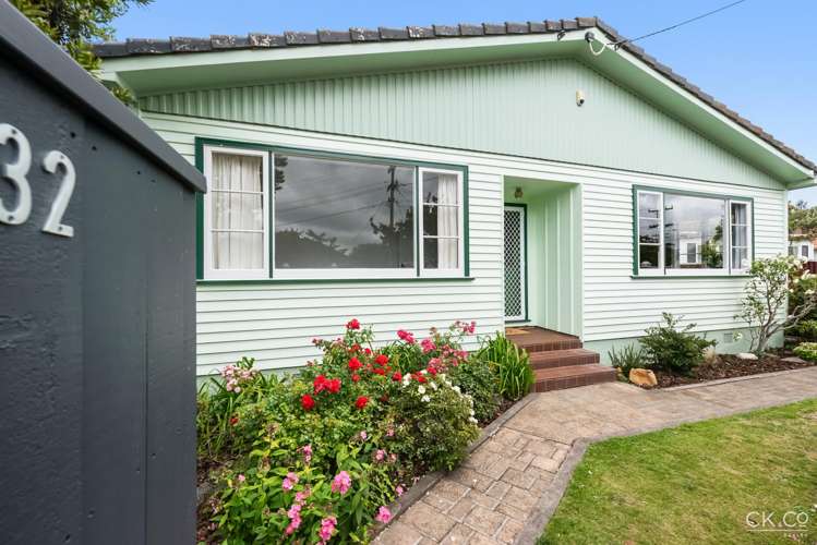 32 Hall Crescent Epuni_21