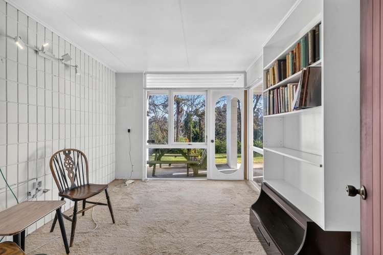 913 River Road Queenwood_29