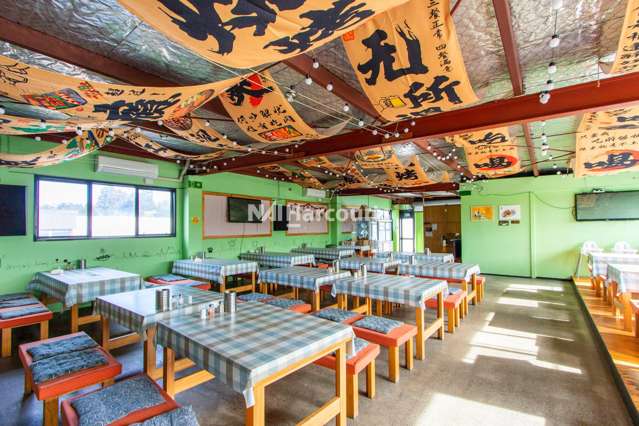 Level 1/748 Beach Road Browns Bay_1