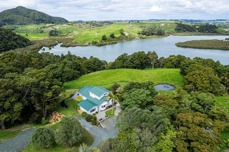 221 Mountain Road Maungaturoto_29