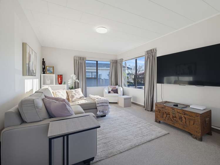 24 Usherwood Crescent Akina_1