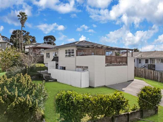 32 Athena Drive Totara Vale_2