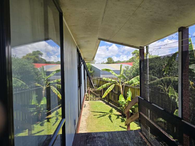 1/15 Starforth Place Henderson_3