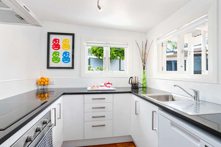 1 Malam Street Glen Eden_5