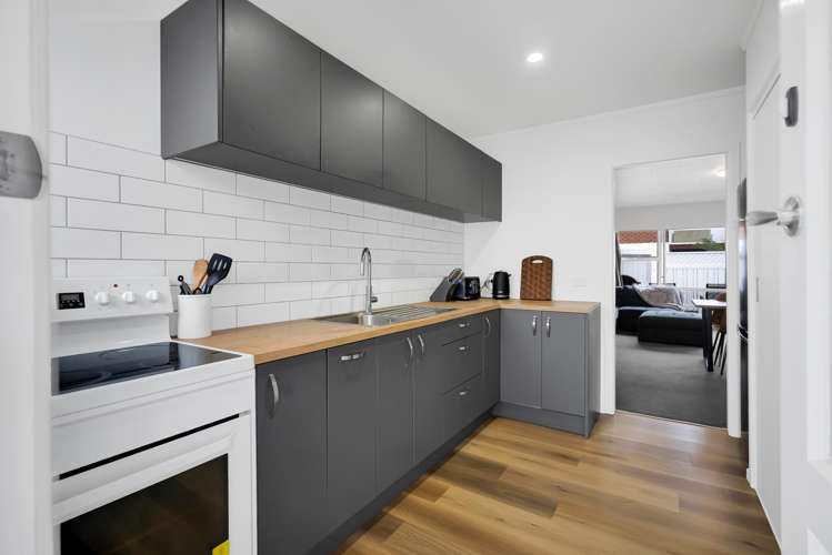 3b Bideford Street Brooklands_2