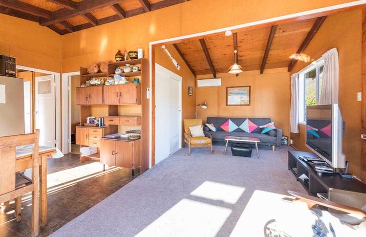 16 Renata Road Okiwi Bay_6