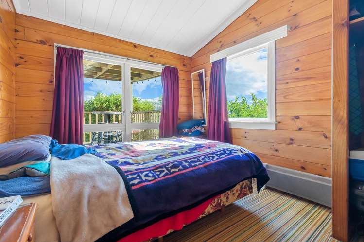 1 and 2/32 Gosling Grove Turangi_8