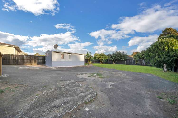 24 Laxon Avenue Otara_40