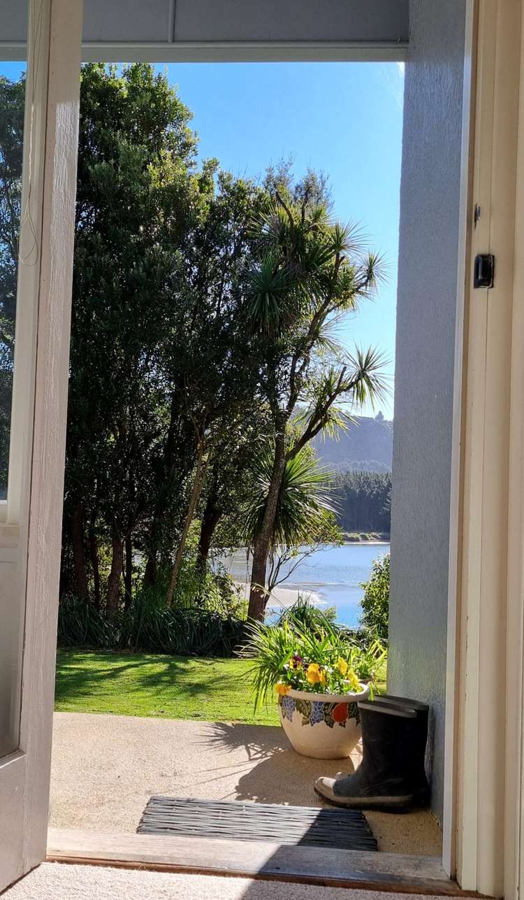 10 Crescent Street Purakaunui Inlet_18